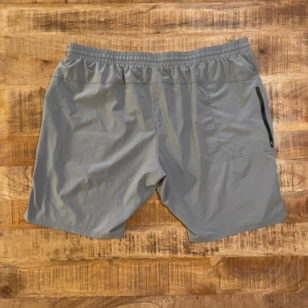UNRL Stride Shorts XXL - Picture 2 of 5